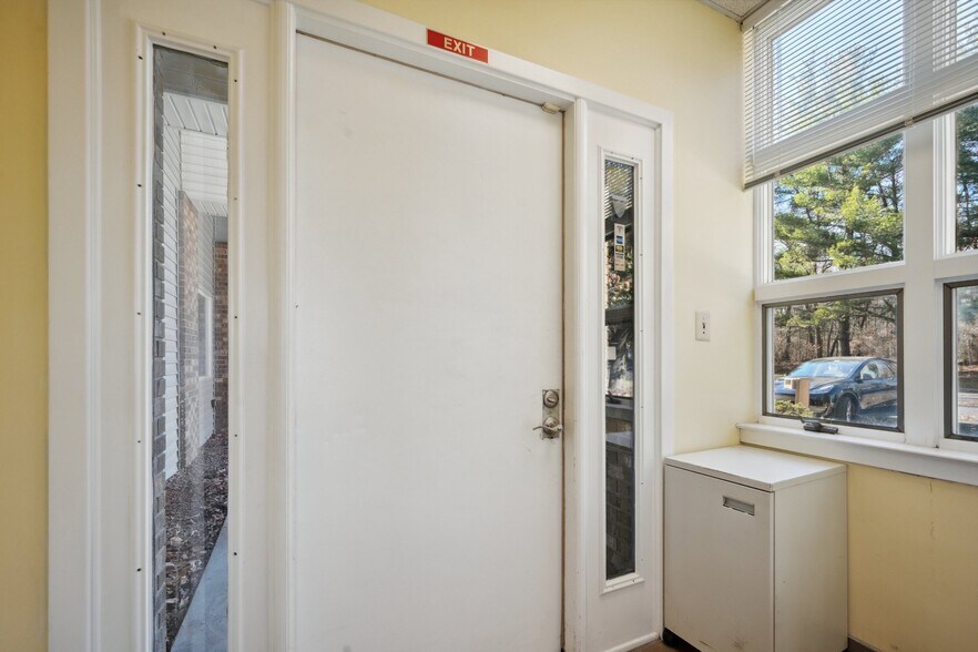 More Photos Of 2117-2123 Klockner Rd, Trenton Medical For Sale