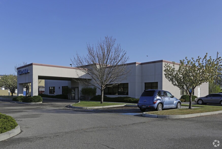 Primary Photo Of 846 Parkcentre Way, Nampa Medical For Sale