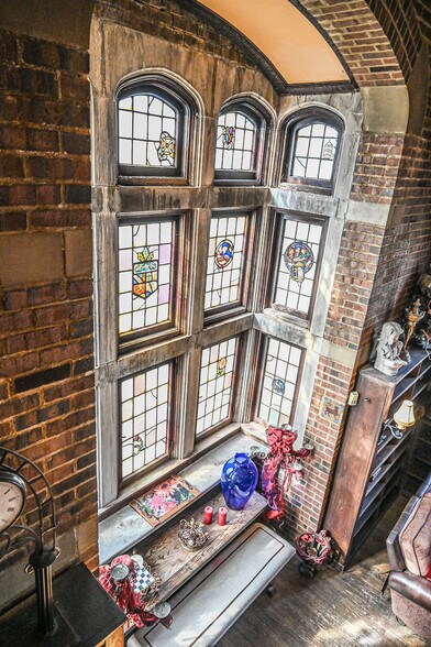 More Photos Of 1272 SW Fillmore St, Topeka Hospitality For Sale