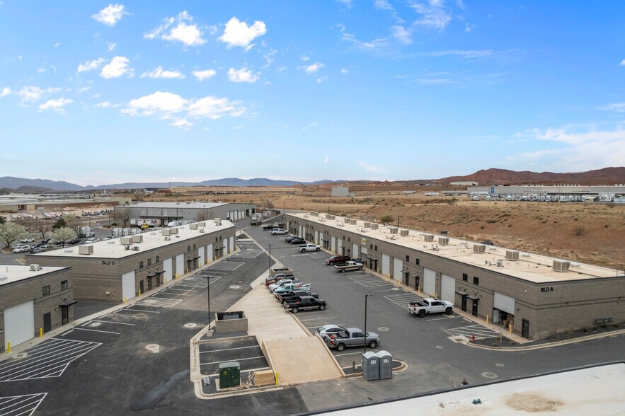 Primary Photo Of 164 Old Highway 91 hwy, Hurricane Warehouse For Lease