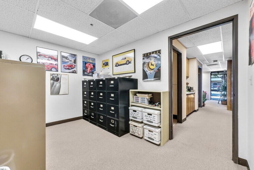 More Photos Of 1200 N Jefferson St, Anaheim Showroom For Sale