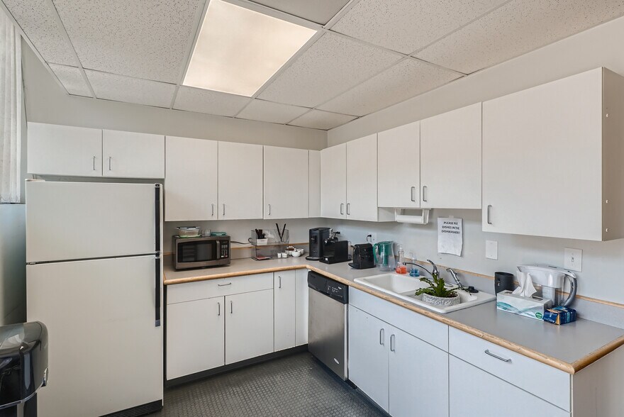 More Photos Of 722-730 Kalamath St, Denver Office For Sale