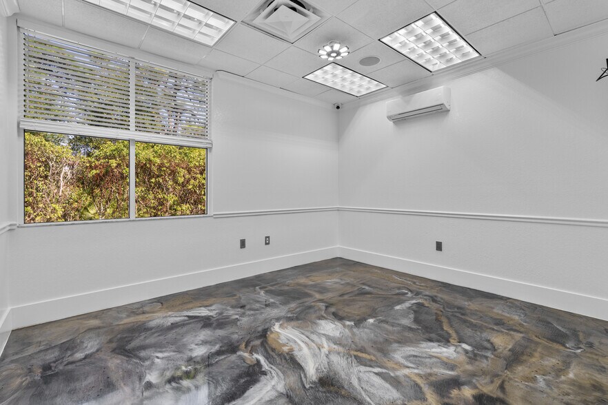 More Photos Of 13730 Cypress Terrace Cir, Fort Myers Medical For Sale