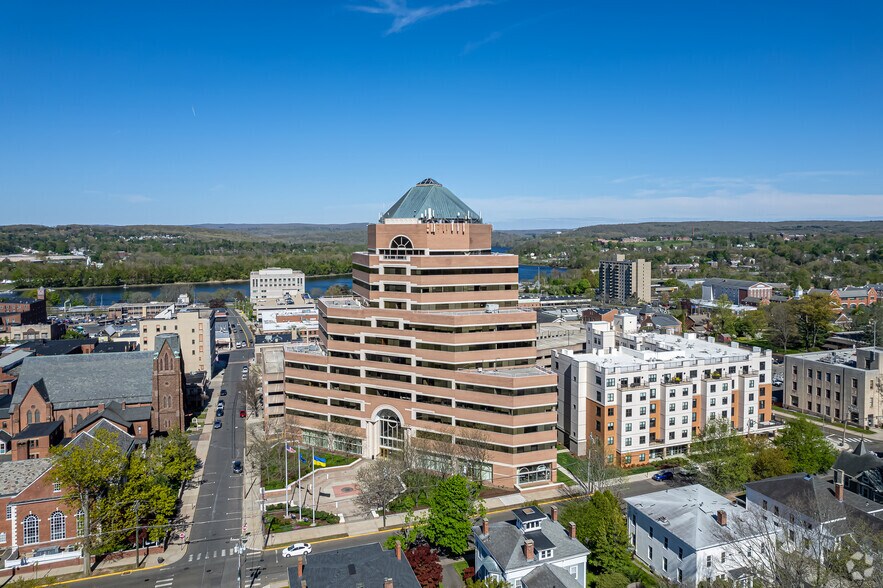 More Photos Of 213 Court St, Middletown Office For Lease