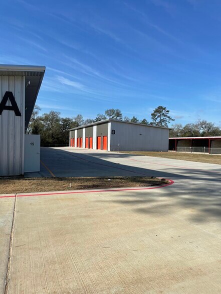 More Photos Of 8908 Dowdell Rd, Tomball Unknown For Lease