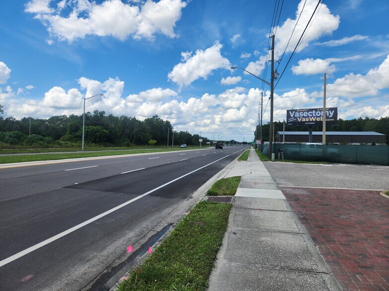 More Photos Of 1040 Land O Lakes Blvd, Lutz Office For Lease