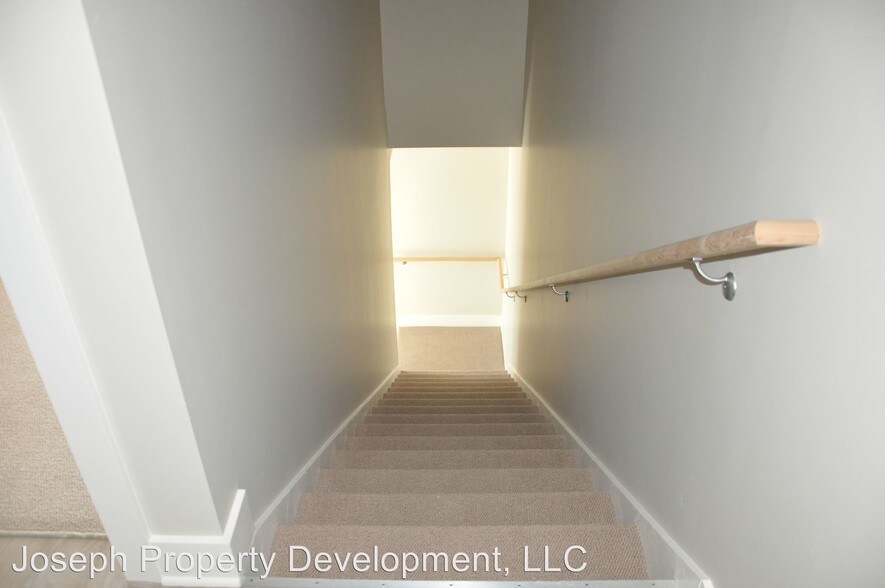 More Photos Of 4175 N Oakland Ave, Shorewood Multifamily For Sale