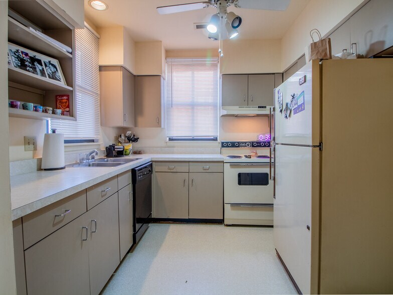 More Photos Of 1911 S 11th St, Saint Louis Apartments For Sale