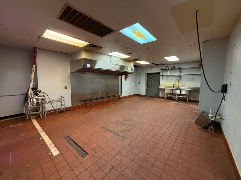 More Photos Of 7820 Fulton St, Houston Restaurant For Sale