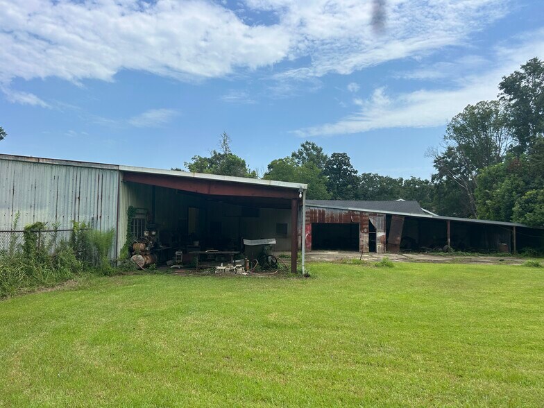 More Photos Of 2477 Saint Stephens Rd, Mobile Auto Repair For Sale