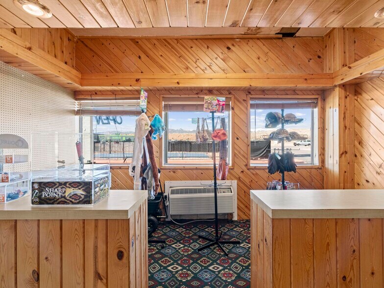 More Photos Of 1225 S State St, Salina Hotel For Sale