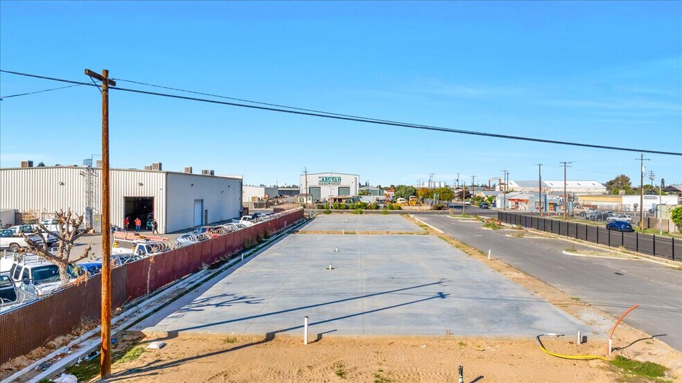 More Photos Of 4630 E Olive Ave, Fresno Warehouse For Sale