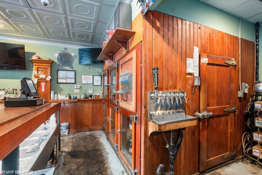 More Photos Of 10638 S Western Ave, Chicago Storefront For Sale