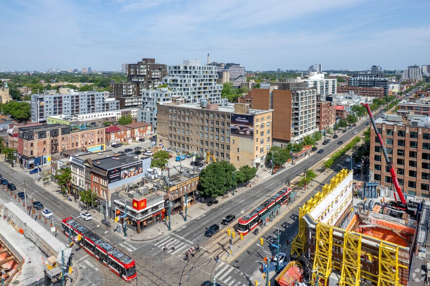 More Photos Of 174 Spadina Ave, Toronto Office For Sale