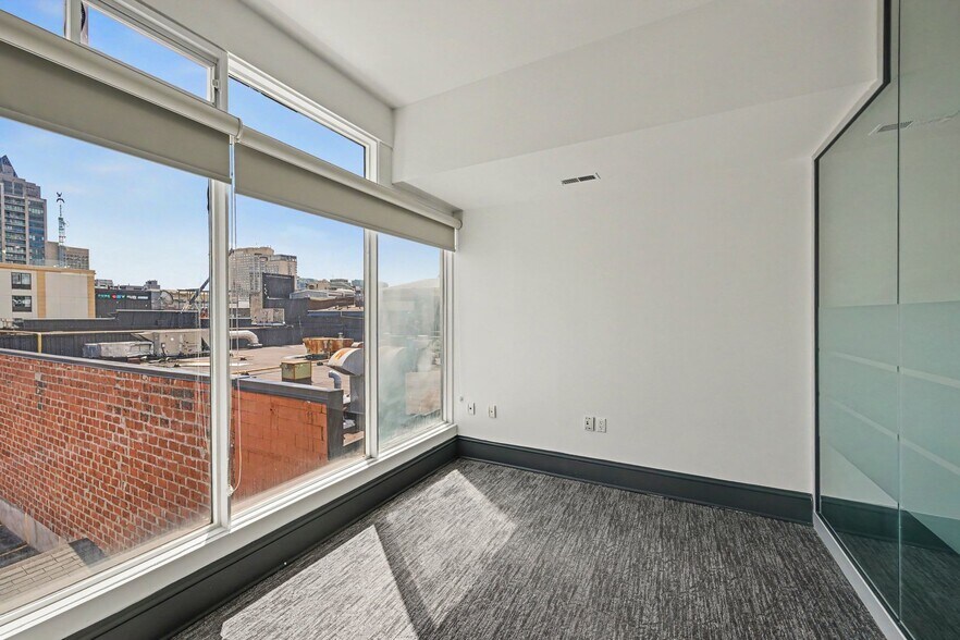 More Photos Of 110 Clarence St, Ottawa Office For Lease