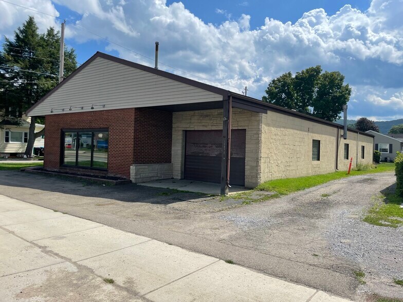 More Photos Of 3027 NYS Route 417, Allegany Township Light Distribution For Sale