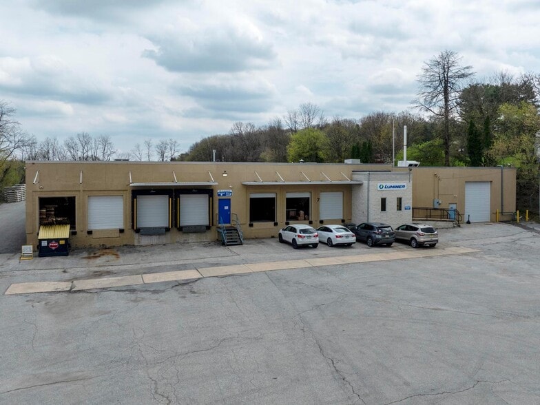 More Photos Of 400 E Locust St, Dallastown Manufacturing For Lease