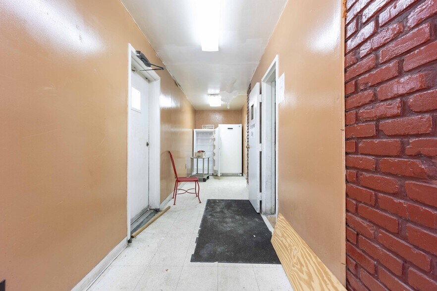 More Photos Of , Live Oak Unknown For Sale