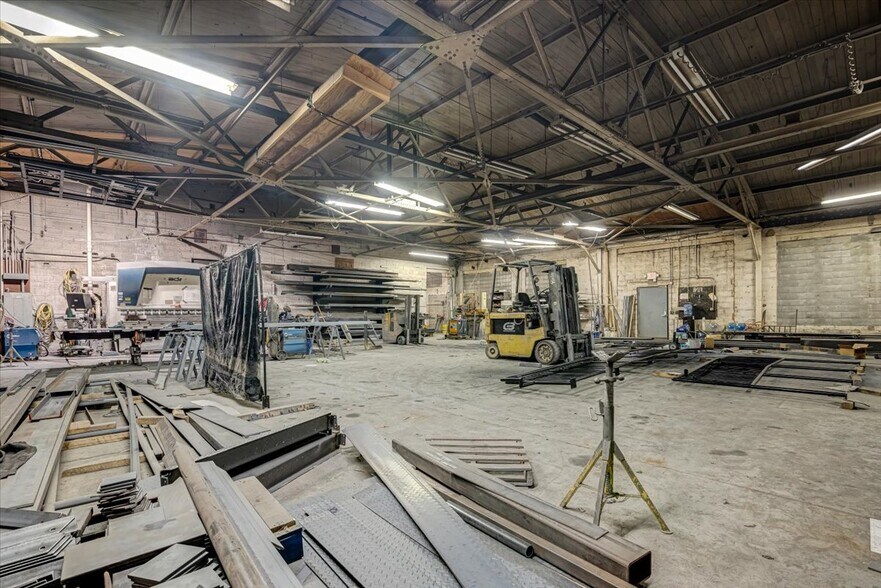 More Photos Of 530 S Main St, Bangor Manufacturing For Sale