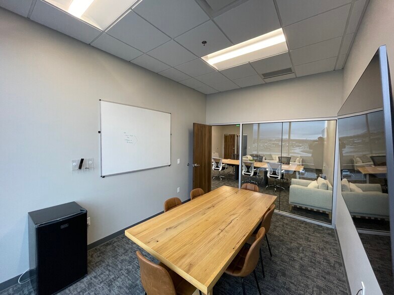 More Photos Of 1064 S North County Blvd, Pleasant Grove Office For Lease