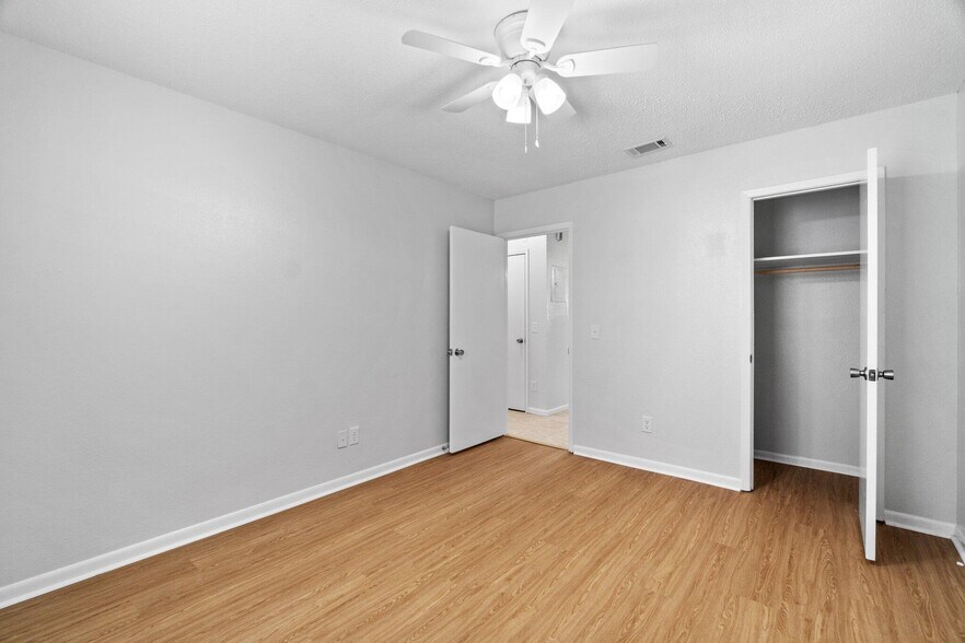 More Photos Of 248 Four Mile Rd, Freeport Apartments For Sale