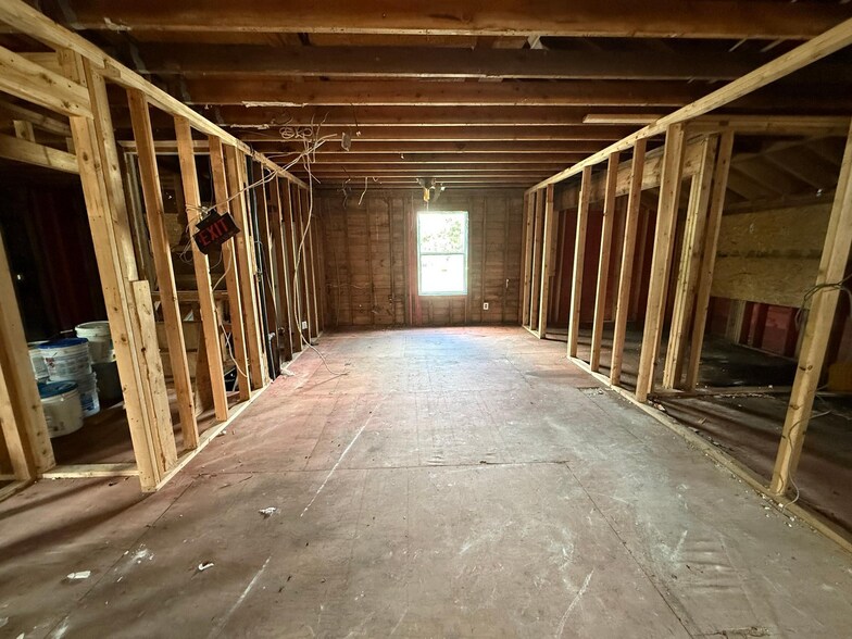 More Photos Of 10 Sidney Ln, Willingboro Freestanding For Sale