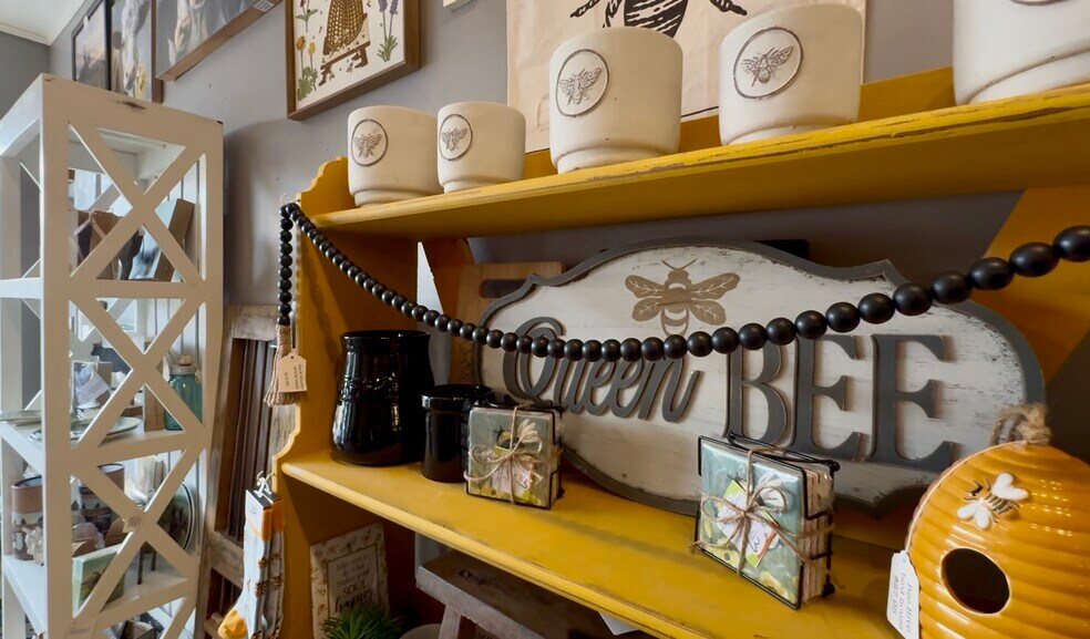 More Photos Of 111 W Main St, Florence Storefront For Sale