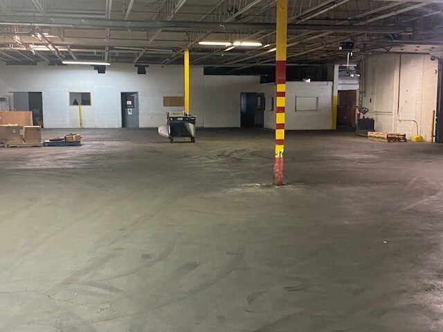 More Photos Of 600 Fillmore St, Napoleon Manufacturing For Lease