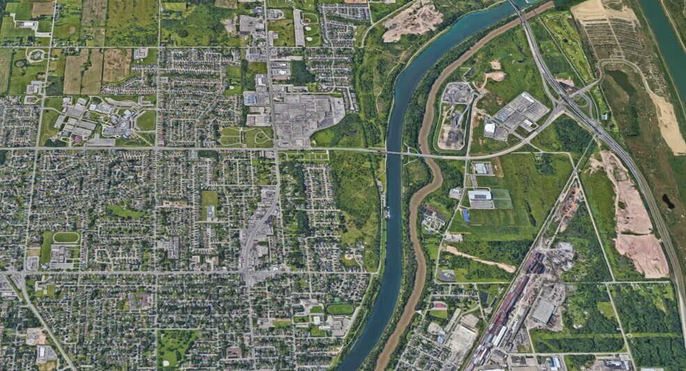 More Photos Of 803 Niagara St, Welland Freestanding For Lease