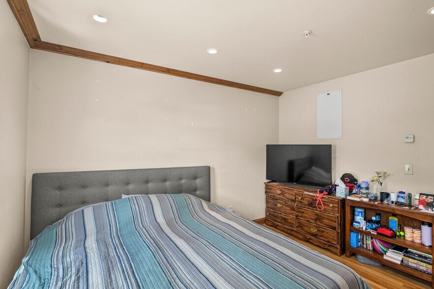 More Photos Of 228 Elk Ave, Crested Butte General Retail For Sale