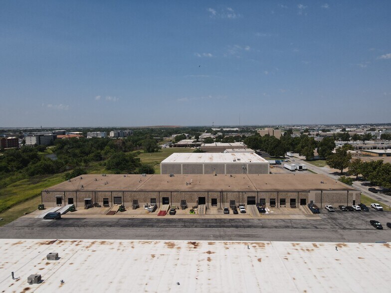 More Photos Of 4130-4150 Will Rogers Pky, Oklahoma City Warehouse For Lease
