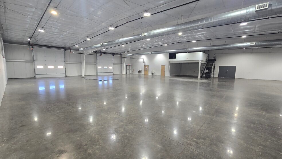 More Photos Of 197 Thunder Rd, Mooresville Light Distribution For Lease