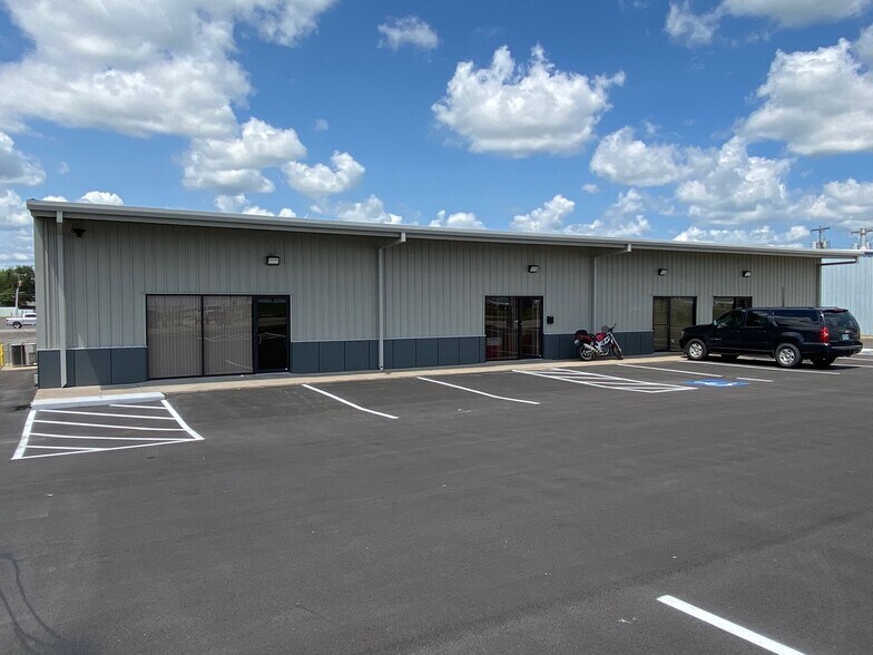 Primary Photo Of 2702 N Sheridan Rd, Tulsa Warehouse For Lease