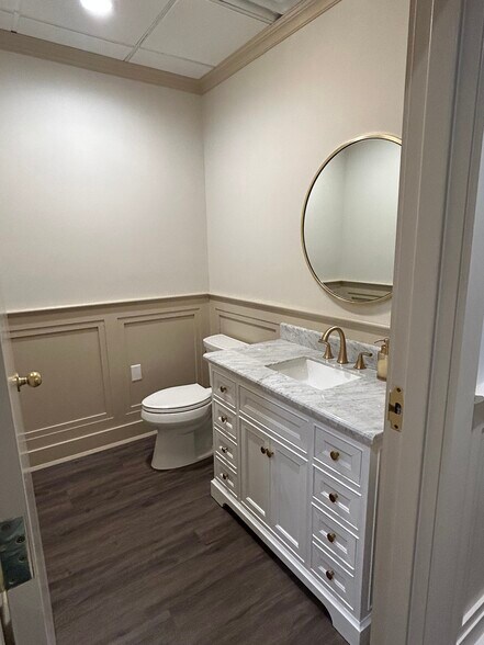 More Photos Of 200 White Rd, Little Silver Medical For Lease