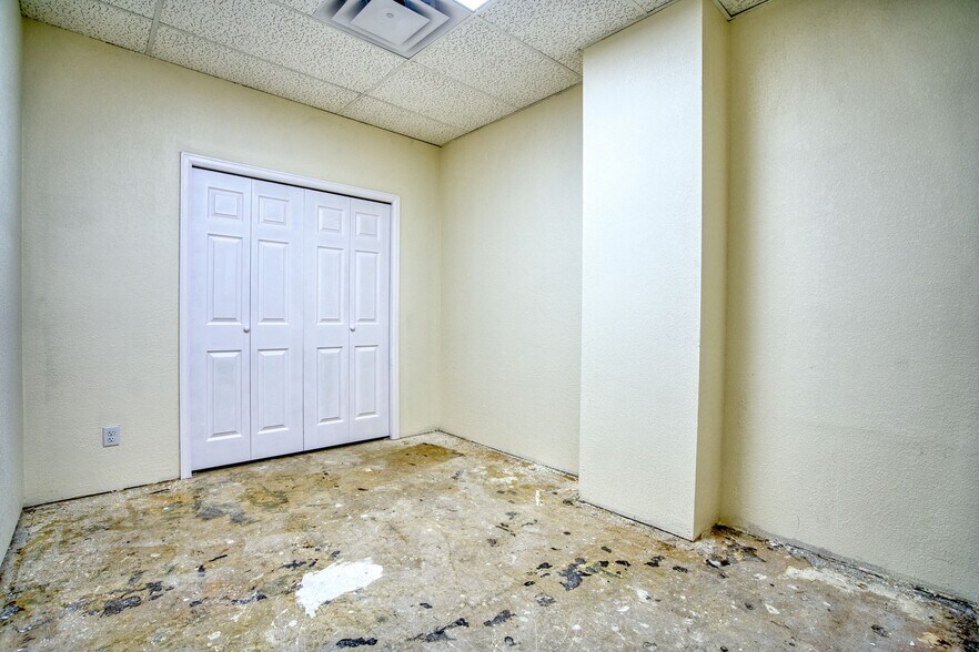 More Photos Of 516 Main St, Longmont General Retail For Sale