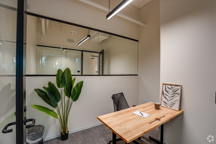 More Photos Of 3390 Mary St, Coconut Grove Coworking Space