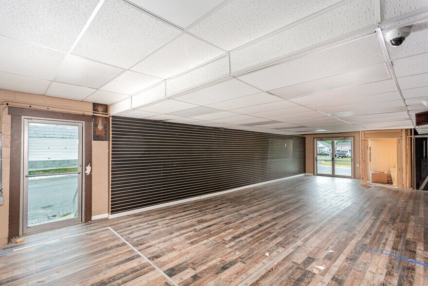 More Photos Of 113 Main St, Christiansburg Restaurant For Sale