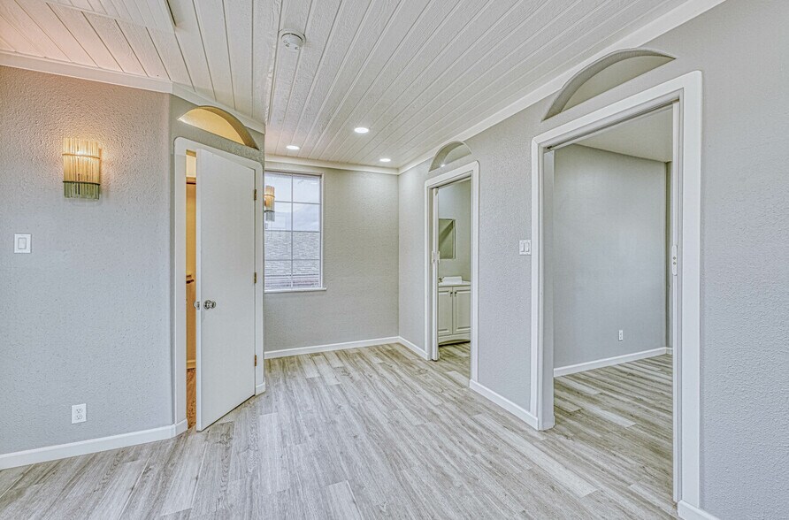 More Photos Of 7550 Sandholdt Rd, Moss Landing Warehouse For Sale
