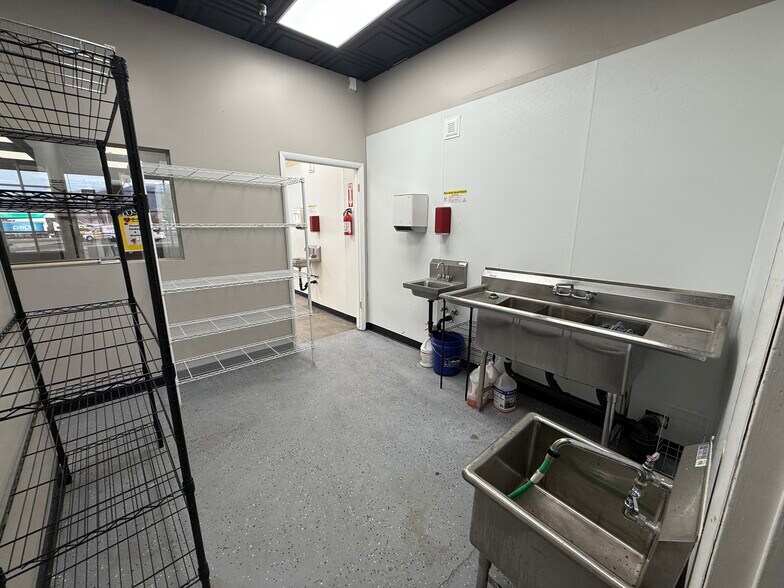 More Photos Of 273 W 500 S, Bountiful Unknown For Lease