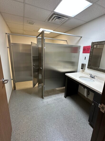 More Photos Of 2005 Garey Ave, Pomona Office For Lease