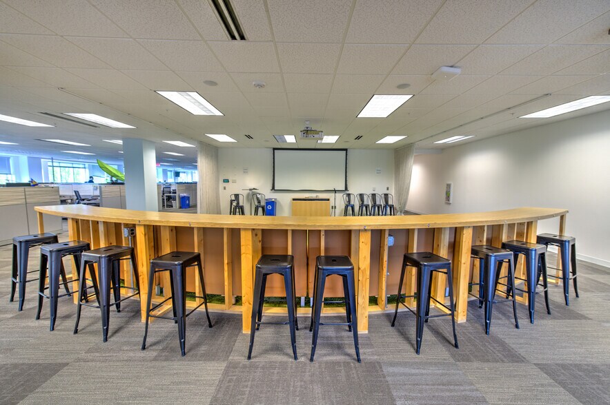 More Photos Of 940 Main Campus Dr, Raleigh Unknown For Lease