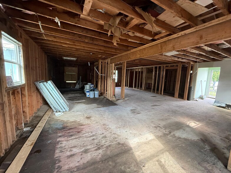 More Photos Of 10 Sidney Ln, Willingboro Freestanding For Sale
