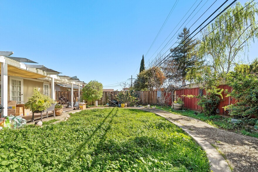 More Photos Of 1708 Hallmark Ln, San Jose Healthcare For Sale