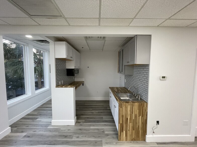 More Photos Of 1002-1022 W State Road 436, Altamonte Springs Unknown For Lease