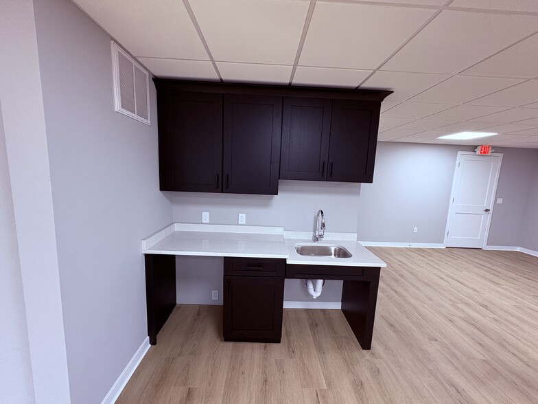 More Photos Of 408 Bethel Rd, Somers Point Office For Sale