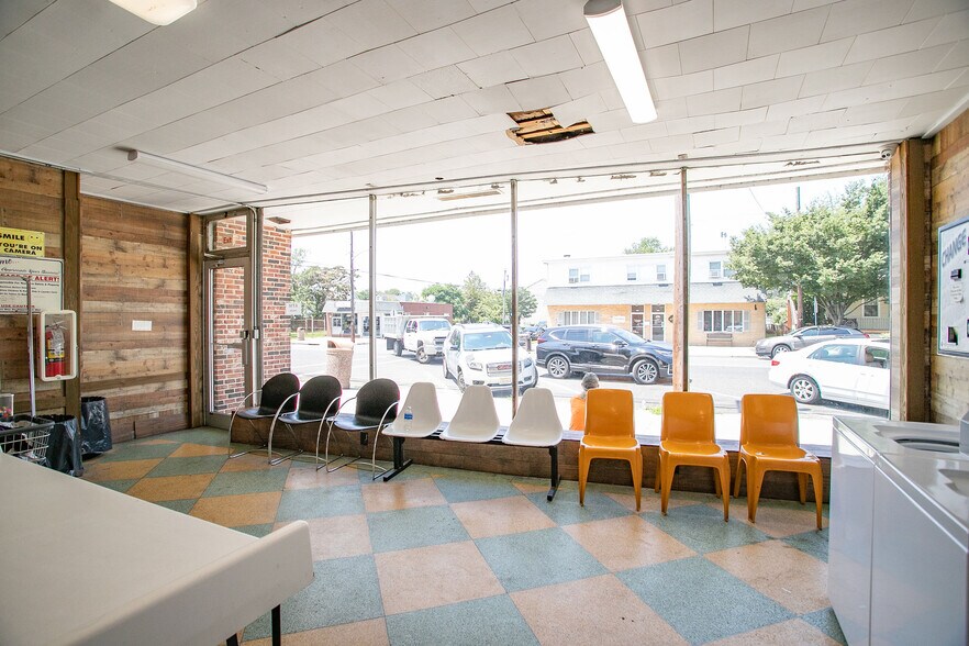 More Photos Of 316 Broad St, Florence Flex For Sale