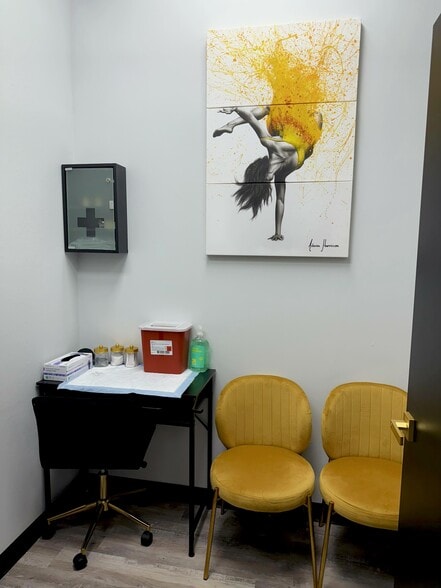 More Photos Of 24711 Katy Fwy, Katy General Retail For Sale