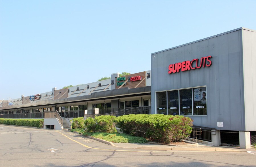 More Photos Of 60 Beaverbrook Rd, Lincoln Park Unknown For Lease