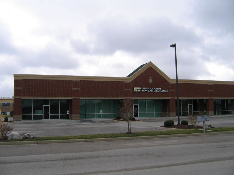 More Photos Of 270 Federal Dr, Corydon Freestanding For Lease