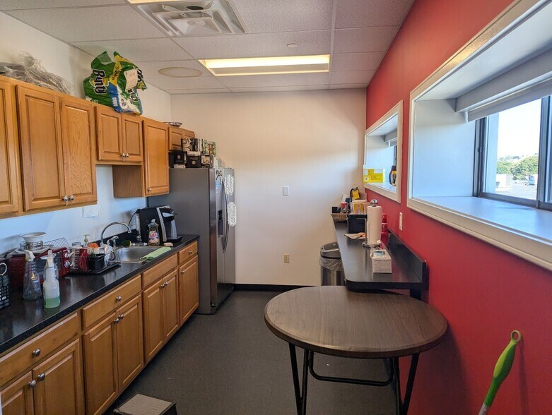 More Photos Of 186 Alewife Brook Pky, Cambridge Office For Lease